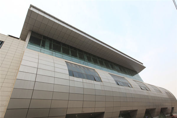 ���̰���